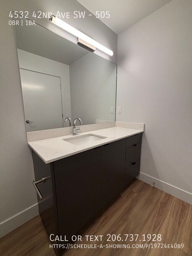 Building Photo - 4532 42nd Ave SW