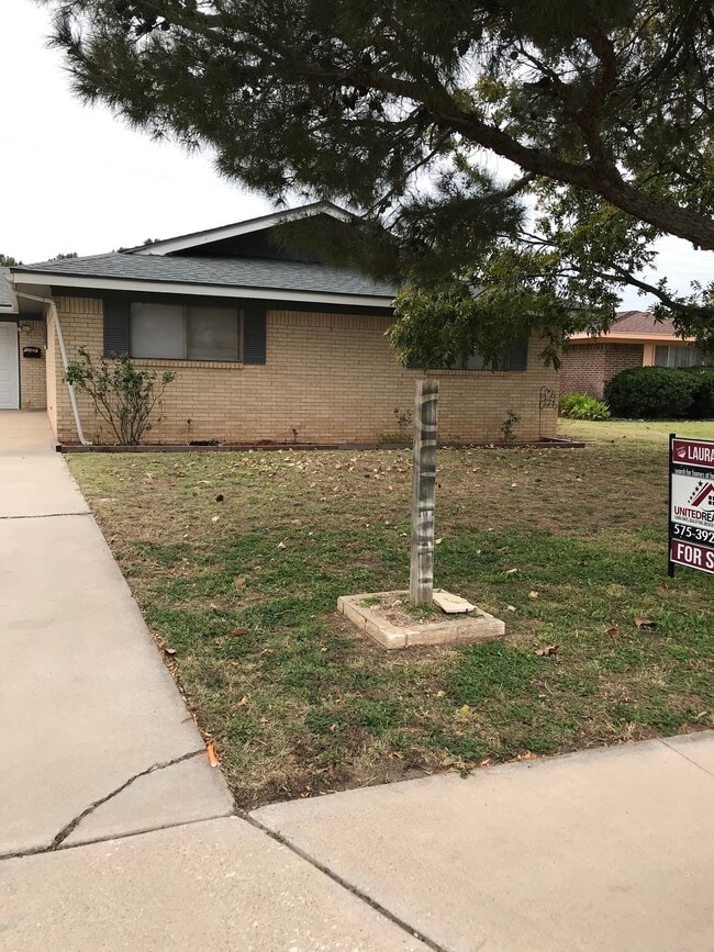 Building Photo - 1209 W Copper Ave