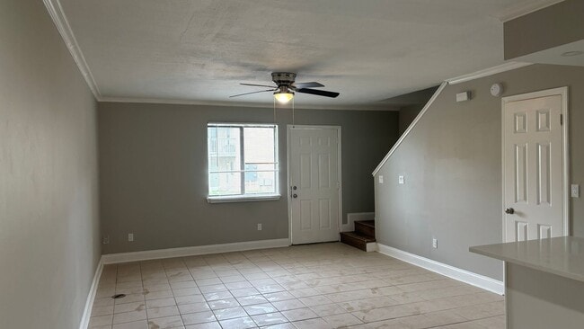 Building Photo - ! Beautiful 2BA/1.5BR Townhome in Gulf Highlands!