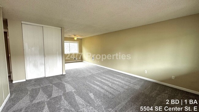 Building Photo - Upper-Level 2 BD | 1 BA Home - FoPo - MOVE IN SPECIAL!