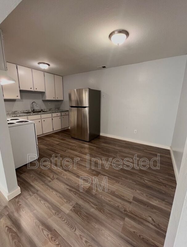 Building Photo - 304 Cooper Ln
