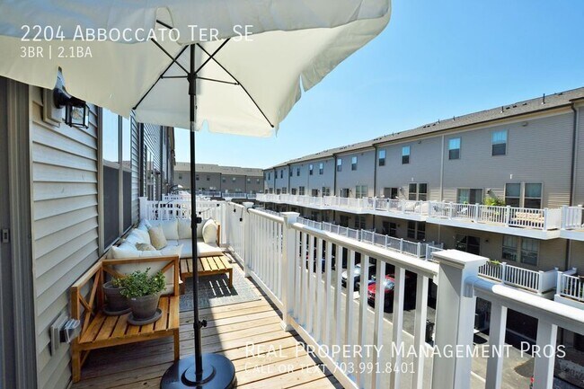 Building Photo - 2204 Abboccato Terrace SE