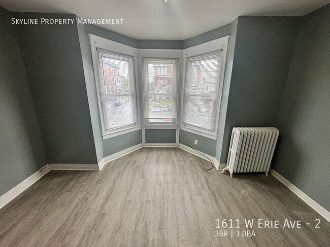 Building Photo - 1611 W Erie Ave
