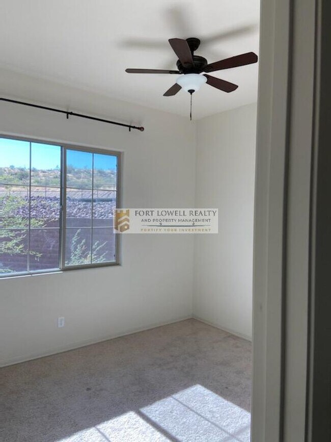 Building Photo - Luxury Living in Oro Valley $2750.