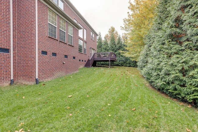 Building Photo - 101 Mealer St