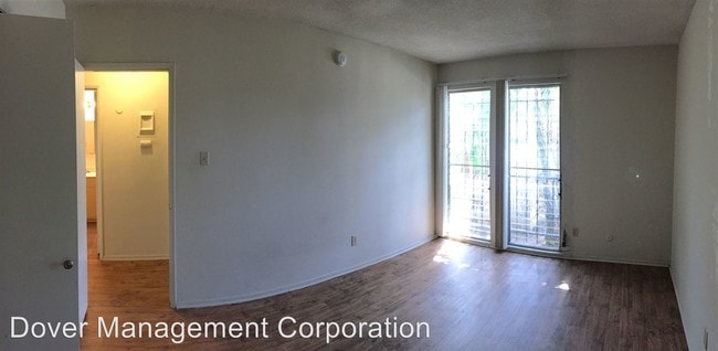 Building Photo - 2700 Ellendale Pl