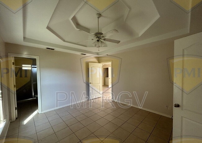 Building Photo - 604 Horizon Peak