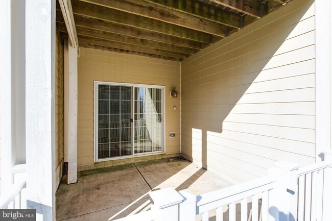 Building Photo - 7757 Crystal Brook Way