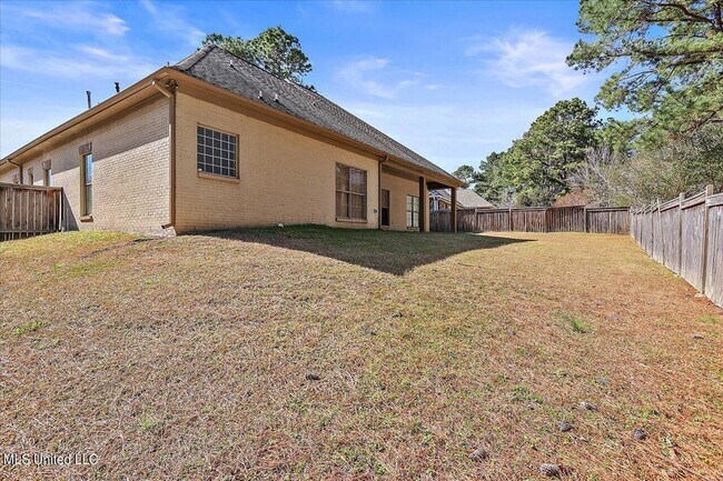 Building Photo - 132 Hartfield Dr