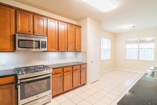 Building Photo - 4704 High Creek Ct