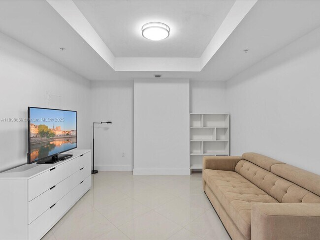 Building Photo - 17301 Biscayne Blvd
