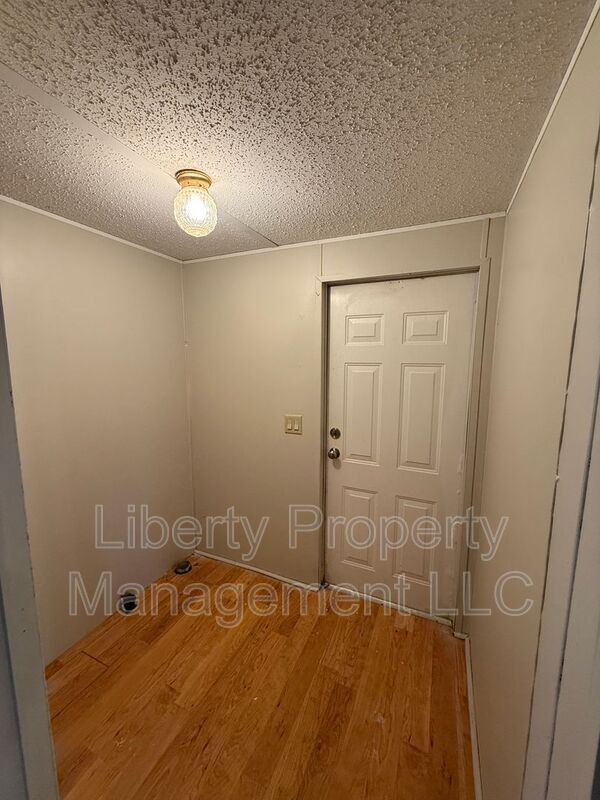 Building Photo - 144 New Hope Cir