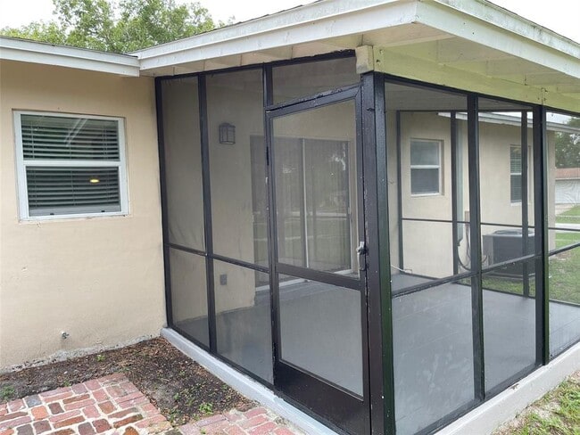 Building Photo - 531 Springfield St