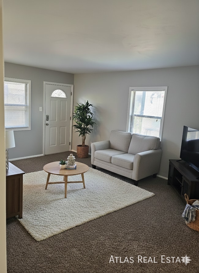 Building Photo - 2509 Wood Ave