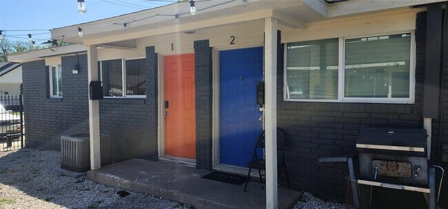 Building Photo - 3339 Simmons St