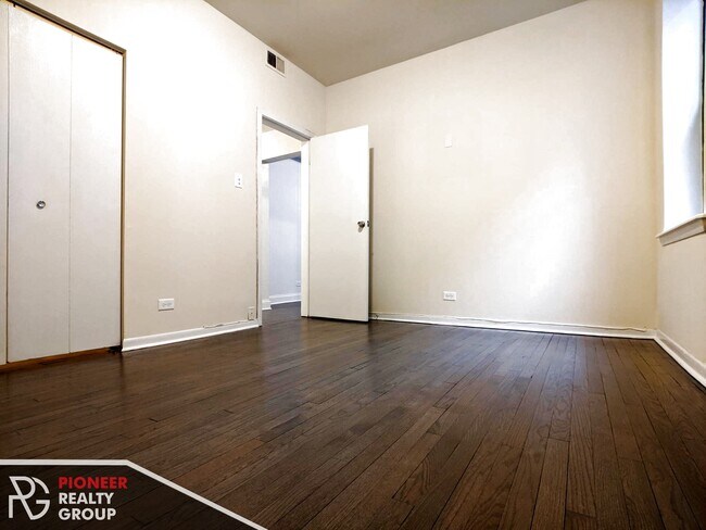 Building Photo - 2323 N Kedzie Blvd