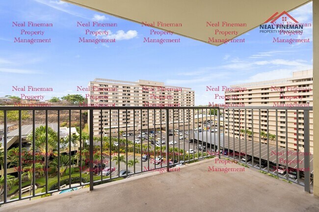 Building Photo - 2 Bed 2 Bath, One parking. Tenant pay all ...