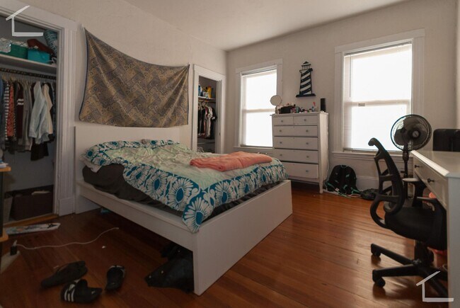 Building Photo - Allston Village BU 5-Bed/2-Bath SEPT