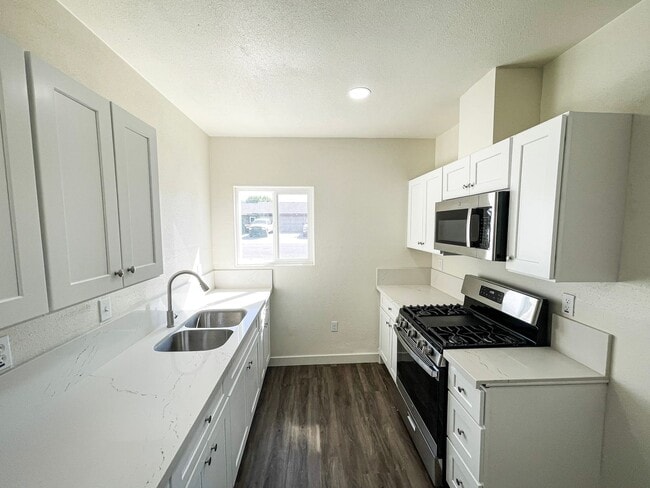 Building Photo - 10109 Nemaha Ct