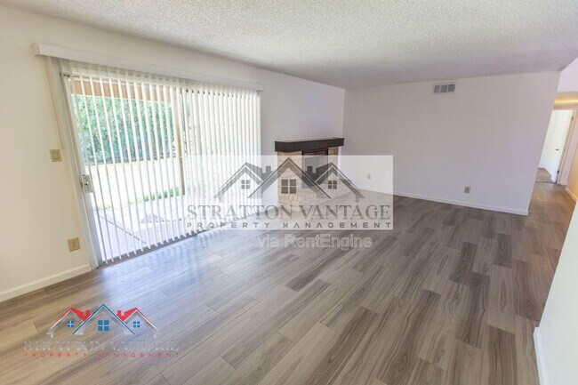 Building Photo - 7911 East Vía de Belleza