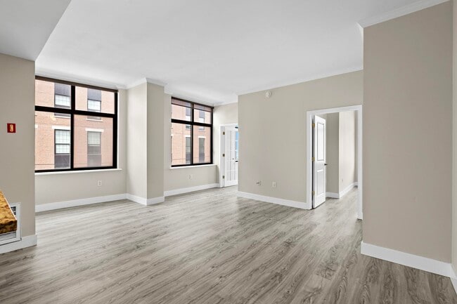 Building Photo - 610 Newark St.