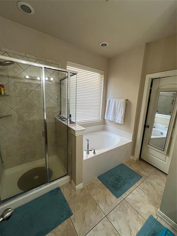 Building Photo - 2117 Willard Dr