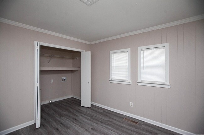Building Photo - 6510 Farmstead Rd