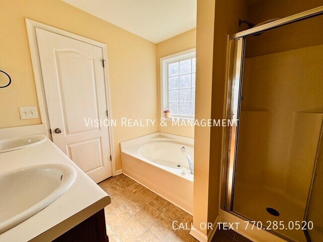 Building Photo - 4841 Ventnore Pl
