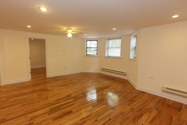 Building Photo - 1120 W Oakdale Ave