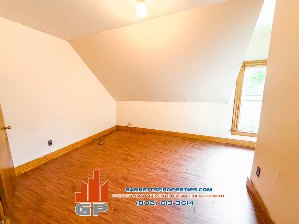 Building Photo - 78 Elm St
