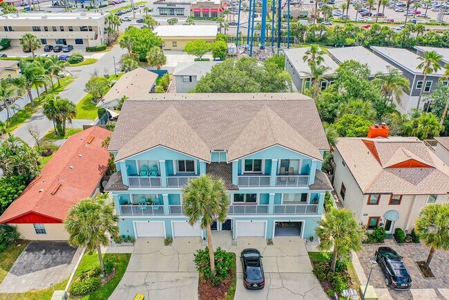 Building Photo - Feel the Ocean Breezes