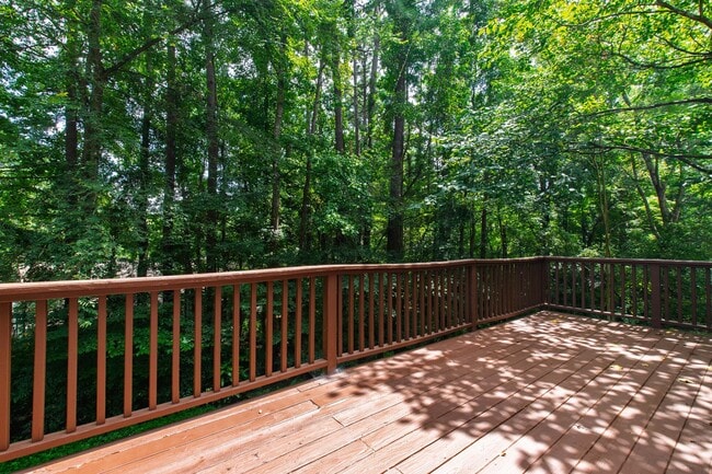 Building Photo - Spacious 4-Bedroom Carrboro Home with Dual...