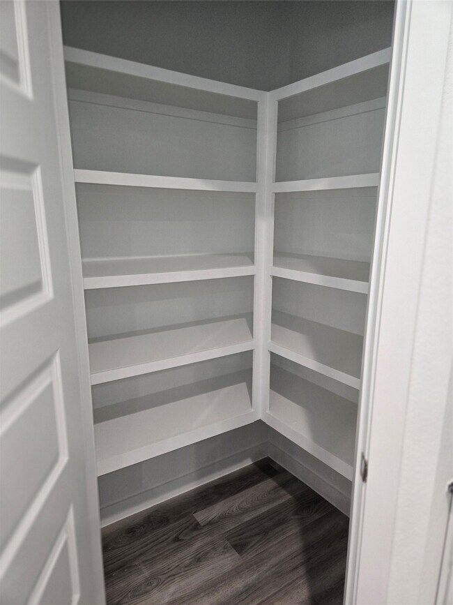 Building Photo - 2808 Lisburn Ter Ln