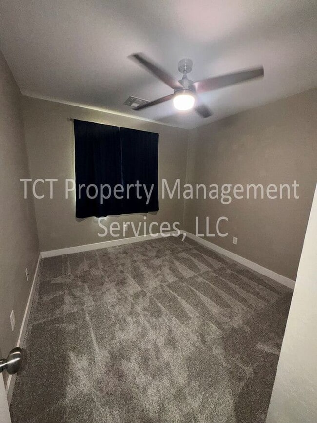 Building Photo - Newly Renovated Home With NO HOA on Large Lot