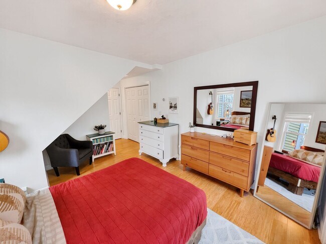 Building Photo - Beautiful Condo In Beverly MA!