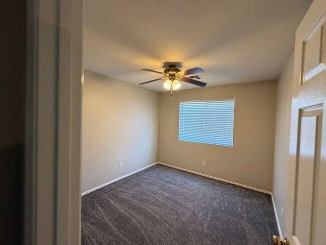 Building Photo - 3049 W Santa Cruz Ave