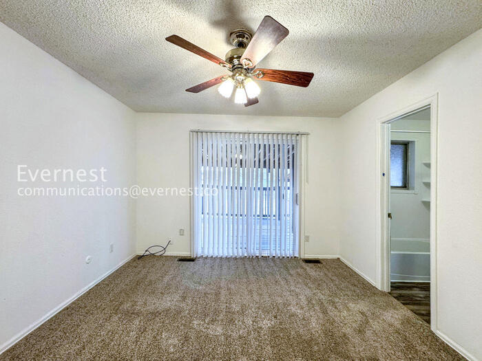 Building Photo - 17401 E Gunnison Pl