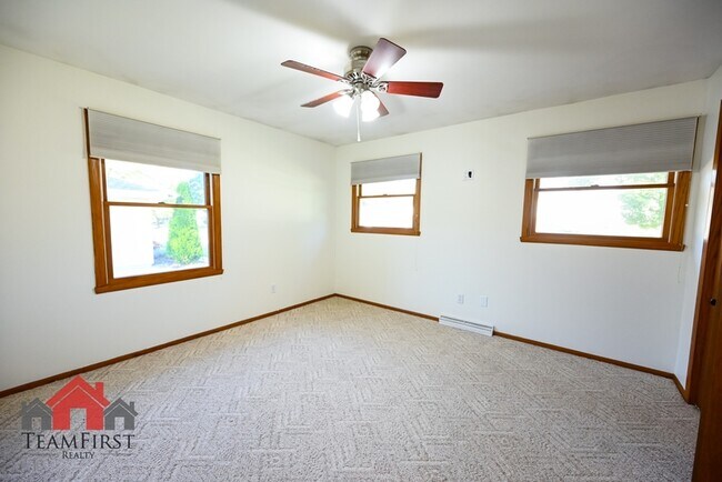 Building Photo - 2401 S Walden Ave