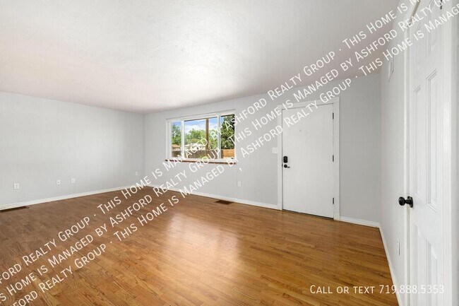 Building Photo - 1406 N Foote Ave