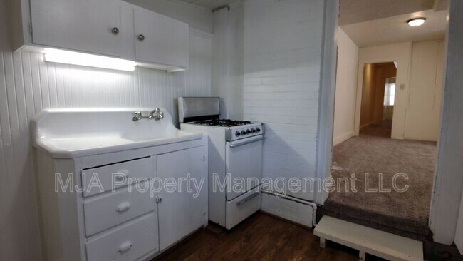 Building Photo - 2172 S 800 E