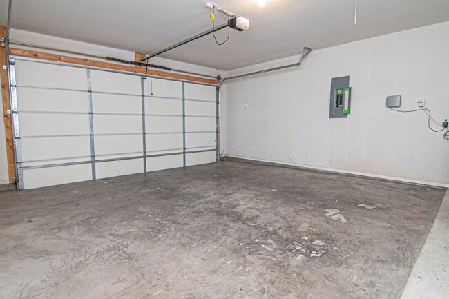 Building Photo - 2323 Vista Ridge Rd