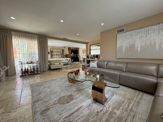 Building Photo - Luxurious Oasis with Resort-Style Pool and...