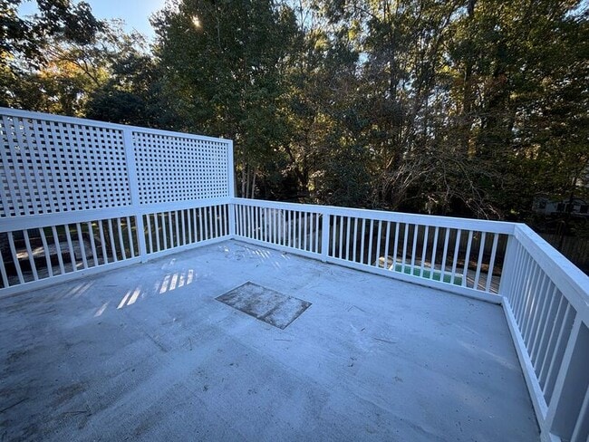 Building Photo - 104 Stratford Dr