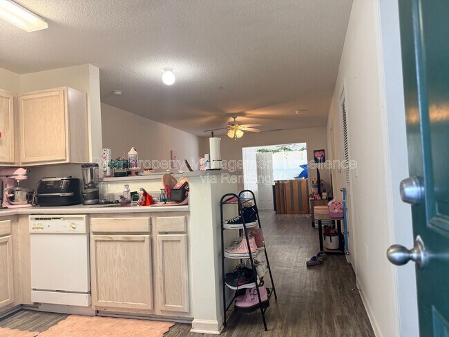 Building Photo - 2031 Wolfmill Dr