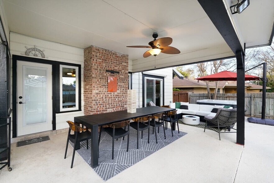 Building Photo - 10807 Mount Ida Dr