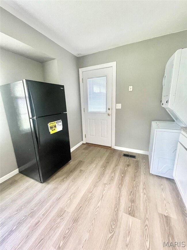 Building Photo - 805 Juniper Dr