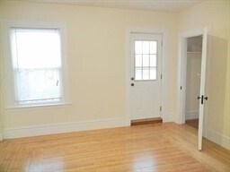 Building Photo - 72 Grampian Way
