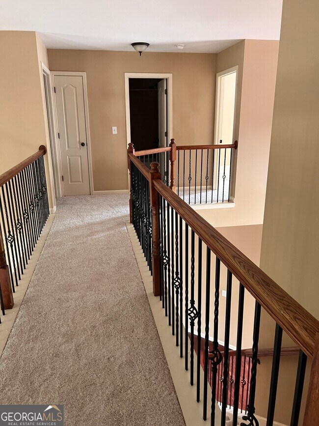Building Photo - 2750 Irwin Ct