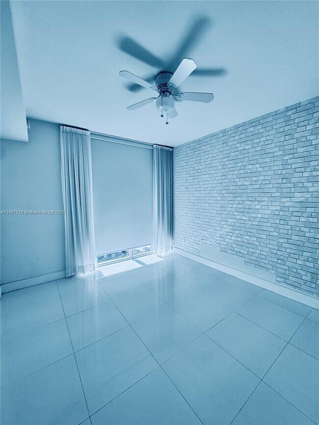 Building Photo - 1080 Brickell Ave