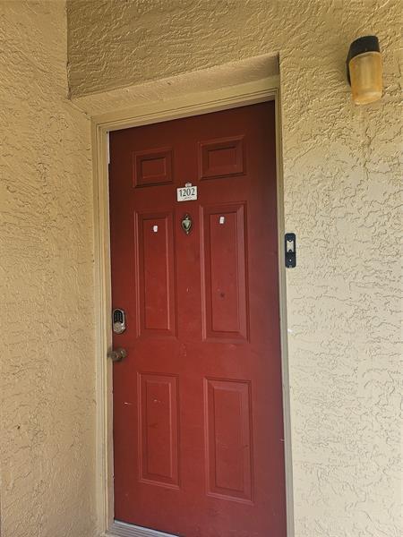 Building Photo - 4831 Via Palm Lakes